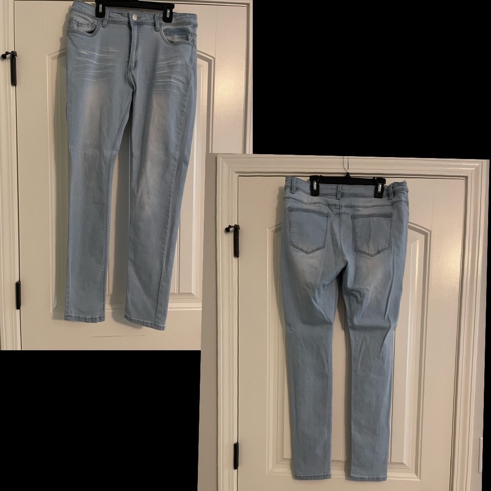 Light Wash Skinny Jeans